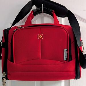 Wenger Bold Red Travel Bag